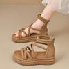 Sandálias plataforma femininas 2025 verão novo design elegante all-match senso nicho elegante sapatos romanos de uma palavra
