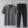 Traje de Verano de Seda Helada de Manga Corta para Papá 2026 Nuevo Traje Deportivo para Edad Media y Mayores Ropa de Verano para el Día del Padre
