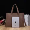 Bolsa Tote Masculina Estilo Coreano Horizontal Fashionável Versátil Bolsa de Couro Bolsa Transversal Tendência Bolsa de Ombro Masculina Bolsa Vintage