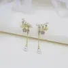 Novos Brincos de Pérola Simples de Luxo Leve para Mulheres, Brincos Geométricos de Estrela Coração de Pérola Brilhante em Metal, Mesmo Estilo que Celebridades da Internet