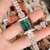 Pulsera de Perlas Antiguas Reloj Rectangular Estilo Chanel Nácar Esfera Pequeña Vintage Reloj Pequeño Verde