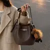 Bolso Pequeño Retro de Gama Alta para Mujer 2025 Nueva Moda Versátil Bolso Cruzado Exquisito Bolso de Hombro Único Bolso Cubo