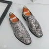 Zapatos de Hombre Transfronterizos, Zapatos de Cuero Formales de Negocios con Estampado de Talla Grande, Zapatos Casuales de Talla Grande para Hombre, Zapatos Pequeños de Cuero Versátiles Retro de Comercio Exterior para Hombre