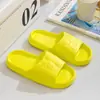 Chinelos de Casa Ursinho Qidashun para Mulheres e Homens, Chinelos de Casa para Convidados, Chinelos Simples Leves de Espuma para o Verão