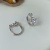 Pendientes de lujo transfronterizos ligeros de plata de ley 925 con circonita blanca superbrillante, estilo gótico, nicho, diseño único, pendientes de alta calidad con hebilla para la oreja