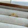 Anillo de Estilo Nuevo, Moda Simple Europea y Americana, Diseño de Enrollado de Latón, Incrustado de Cristal, Elegante Estilo para Viajar al Trabajo, Anillo de Gama Alta para Mujer