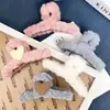 Presilha de Cabelo de Pelúcia em Formato de Coração para Outono e Inverno, Presilha Grande Fofa Estilo Coreano para Mulheres, Adequada para Penteados Updos, Presilha de Tubarão