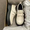 Sapatos Femininos de Couro, Sapatilhas Estilo Britânico, Novo Modelo 2025, Versáteis para Verão e Primavera/Outono, Mocassins de Solado Grosso, Sapatos Femininos Pretos
