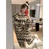 Pijama de forro polar coral para mujer, diseño dulce y retro a rayas, engrosado para abrigar, adecuado para otoño e invierno, se puede usar como bata o ropa de estar