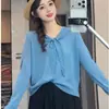 Top de punto de seda helada popular para mujer, con cuello en V y ribete de encaje, suelto y adelgazante, de manga larga, protección solar