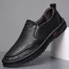 Aliexpress Calçados Masculinos de Couro Transfronteiriços Novo Estilo Sapatos Casuais Diários Masculinos Sapatos Formais para Meia-Idade Sapatos de Pai Sapatos Individuais Masculinos