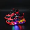 2025 Novos Sapatos Infantis Meninos Couro Primavera e Outono Solado Macio com Luz Aranha Pequenos e Médios Infantis Esportivos Luminosos