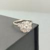 Anillo abierto giratorio de estilo de lujo ligero de moda anillo de dedo índice personalizado de moda anillo de viento frío