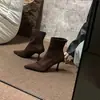 Primer Encuentro Jifa Botines de Tacón Alto con Punta Aguda Estilo Francés Botas Adelgazantes para Mujer 2026 Otoño/Invierno Nuevos Gamuza Tacón de Aguja Cremallera Trasera