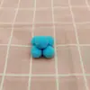 Paquete pequeño en stock Bola de pelo de alta elasticidad Bola pequeña de pelo de poliéster Bola de felpa colorida Bola de pelo hecha a mano accesorio de bola de pelusa para DIY