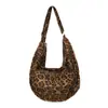 Bolsa Transversal Estilo Preguiçoso Fosca de Lado Macio Coreana para Mulheres 2025 Outono Grande Capacidade Simples Casual Bolsa de Ombro Tote