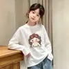 Camiseta infantil de algodão puro com mangas compridas e estampa de desenho animado, adequada para primavera e outono, gola redonda, peça básica versátil para meninas e bebês, estilo moderno