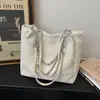 Bolso de hombro tipo cadena de gran capacidad, piel suave, ligero, adecuado para la escuela y el trabajo, lindo bolso de hombro con colgante de nube para niñas