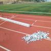 Portas de trilhos de plástico Escola Pista especial Campo de futebol Faixa de borda de grama artificial Portas de liga de alumínio padrão