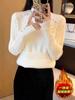 Camiseta básica de otoño e invierno de cuello semi alto, invierno, sensación de alta gama, súper favorecedora, interior 2024, nuevo suéter con forro polar para mujer