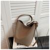 Bolso 2022 nuevo patrón lichi Corea del Sur nicho bolso cubo mujer avanzado para ir al trabajo versátil gran capacidad bolso de hombro tipo tote