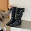 Botas Redondas de Caña Media Plegadas con Hebilla y Aumento Interno de Altura para Mujer, Colección Otoño/Invierno 2026, Adecuadas para Combinar con Faldas y Jeans