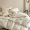 Estilo sencillo, juego de cuatro piezas 100% algodón con bonito bordado, funda de edredón de algodón puro, tamaño 1.8m, apto para todas las estaciones, juego de cama de tres piezas para dormitorios de estudiantes