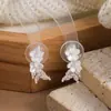 Porta-incienso de espiral floral estilo francés, blanco, con goteo de aceite, para oreja, para mujer, diseño suave y fresco, versátil con pasador de plata S925