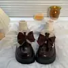 Otoño/Invierno 2026 Nuevos Zapatos Planos de Cuero Pequeños con Plataforma de Suela Gruesa, Lazo y Felpa Plus, Estilo Británico Cálido de Felpa, Moda