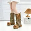 2026 Mais Vendidos Sapatos e Botas Maillard Femininos Novos com Solado Grosso Estilosos e Versáteis Outono/Inverno Botas de Cavaleiro com Rosto Sorridente