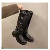 Novas Botas Martin de Cano Alto com Bico Quadrado Femininas Retro de Calçar Salto Grosso Botas de Cavaleiro 2026 Fivela de Couro Botas de Cowboy Ocidentais