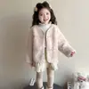 Jaqueta Estilo Chic Francês para Meninas Outono/Inverno 2026 Novo Estilo Top Engrossado para Meninas Roupas de Outono Infantis Suéter de Lã de Cordeiro