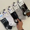 Calcetines para hombre primavera y verano nuevos calcetines de barco para hombre algodón peinado color clásico negro blanco gris calcetines cómodos amigables con la piel al por mayor
