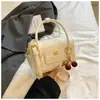 Bolso de Mujer 2025 Primavera/Verano Nuevo Estilo Bolso de Hombro Único Bolso Cruzado Nicho Versátil Sentido de Alta Gama Estilo Académico Bolso Pequeño Cuadrado de Mano