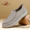 Sapatos Masculinos Gongyang 2026 Novos Sapatos Casuais Masculinos de Primavera Leves Respiráveis Antiderrapantes Slip-on para Caminhada Sapatos de Tecido Velho Pequim