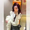 Suéter de punto liso de cuello redondo estilo coreano para mujer, único, hermoso y exquisito, suéter de longitud corta para otoño e invierno, adecuado como top de capa base