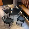 Juego pequeño de mesa y sillas redondas de acero al carbono simple para ocio en balcón, mesa de discusión, área de descanso, mesa de comedor para cafetería de té con leche al aire libre