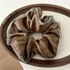 Scrunchie Retro Estilo Coreano em Couro Sintético Jacquard com Design Único e Acabamento em Renda, Elegante Acessório de Cabelo para Rabo de Cavalo