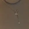 Nuevo collar de flor de diamantes completos para mujer, diseño de nicho de Instagram, versátil, dulce, lindo, lujo ligero, cadena para la clavícula de alta gama