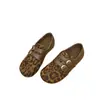 Sapatos de Menina Outono Estampa de Leopardo Mary Janes Birkenstocks 2026 Novos Sapatos Casuais de Couro com Dedos Separados para Crianças Sapatos de Primavera e Outono