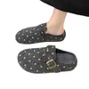Diadema de lunares estilo coreano Zapatillas de felpa con interior para aumentar la altura para mujer Uso exterior Suela gruesa 2026 Invierno Zapatillas de algodón cómodas para poner y quitar