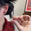 Pendientes Doble Uso Vintage de Terciopelo Rojo con Perlas de Pony para Mujer, Pendientes de Gama Alta de Nicho para Otoño e Invierno, Accesorios para Orejas Muy Hermosos
