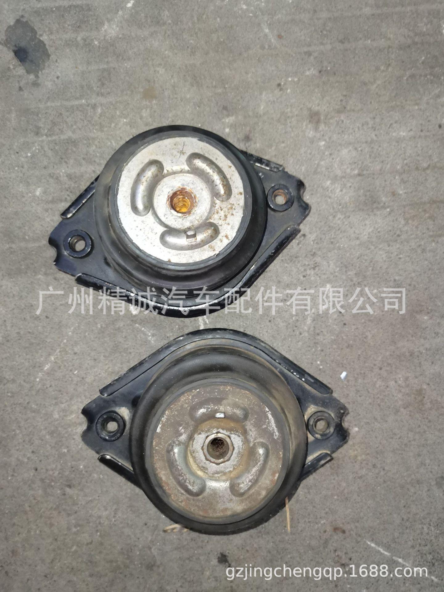 奔驰ML350发动机机脚胶1