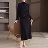 Conjunto de dos piezas de moda de primavera para mamá de comercio exterior transfronterizo, nuevo conjunto de falda versátil elegante y holgado de moda de invierno que reduce la edad