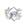 Anillo Retro Europeo de Tres Piezas con Rama Floral Blanca y Hojas, Diamante Blanco, Apilable Multicapa, Corona de Boca Cerrada, Joyería