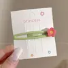 Elegante presilha frontal com design de bico de pato, presilha lateral fofa para fios soltos, pequeno grampo floral estilo Chanel, novo modelo 2026 de acessório de cabelo