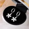 Pendientes de flor de plata de ley 925 para mujer, nuevo modelo 2023, diseño de nicho, pendientes de lujo ligero de verano