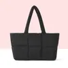 Bolsa Tote de Moda Transfronteiriça, Aparência Sofisticada, Grande Capacidade, Bolsa Acolchoada de Algodão na Moda, Bolsa de Ombro para o Outono e Inverno de 2025
