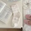 Calcetines Mujer Primavera Verano Delgados Rosas Florales Encaje Hasta el Muslo Apilados Calcetines Ins Modernos Simples Versátiles Estudiante Calcetines de Media Pantorrilla