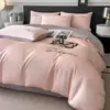 Conjunto de Quatro Peças de Verão Seda Gelo, Luxo Leve, Dormir Nu Sedoso, Roupa de Cama Bordada Seda Lavada, Lençóis e Capa de Edredom para Dormitório, Conjunto de Três Peças